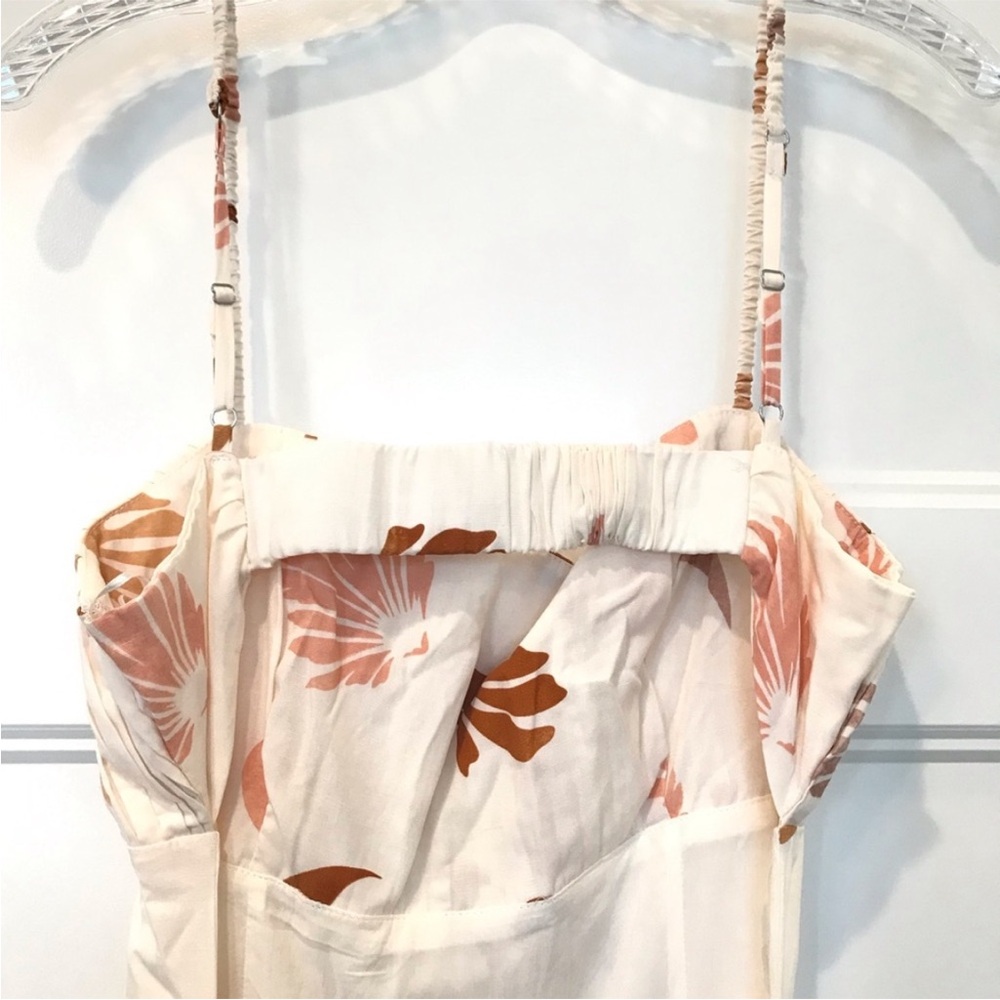 🍓🆕ASTR 
Elegant Cream and Brown Patterned Dress🆕🍓 - Picture 6 of 17
